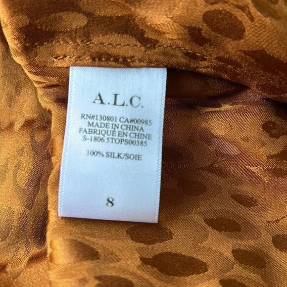 A.L.C. Owens silk jacquard blouse button front long sleeve excellent Size 8 - Picture 5 of 8